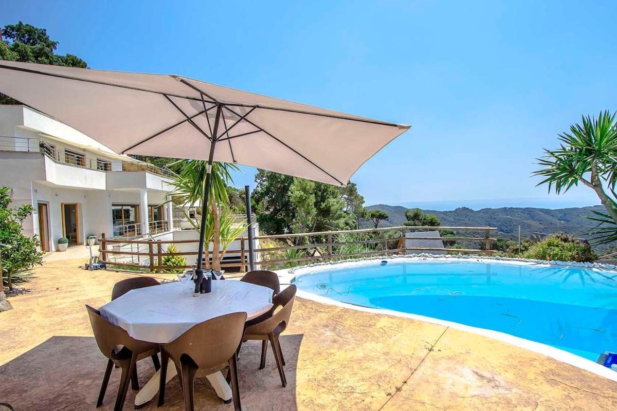 Catalunya Casas Modern Magnificence , Only A Few Km To The Beach! Sant Cebria de Vallalta Bagian luar foto